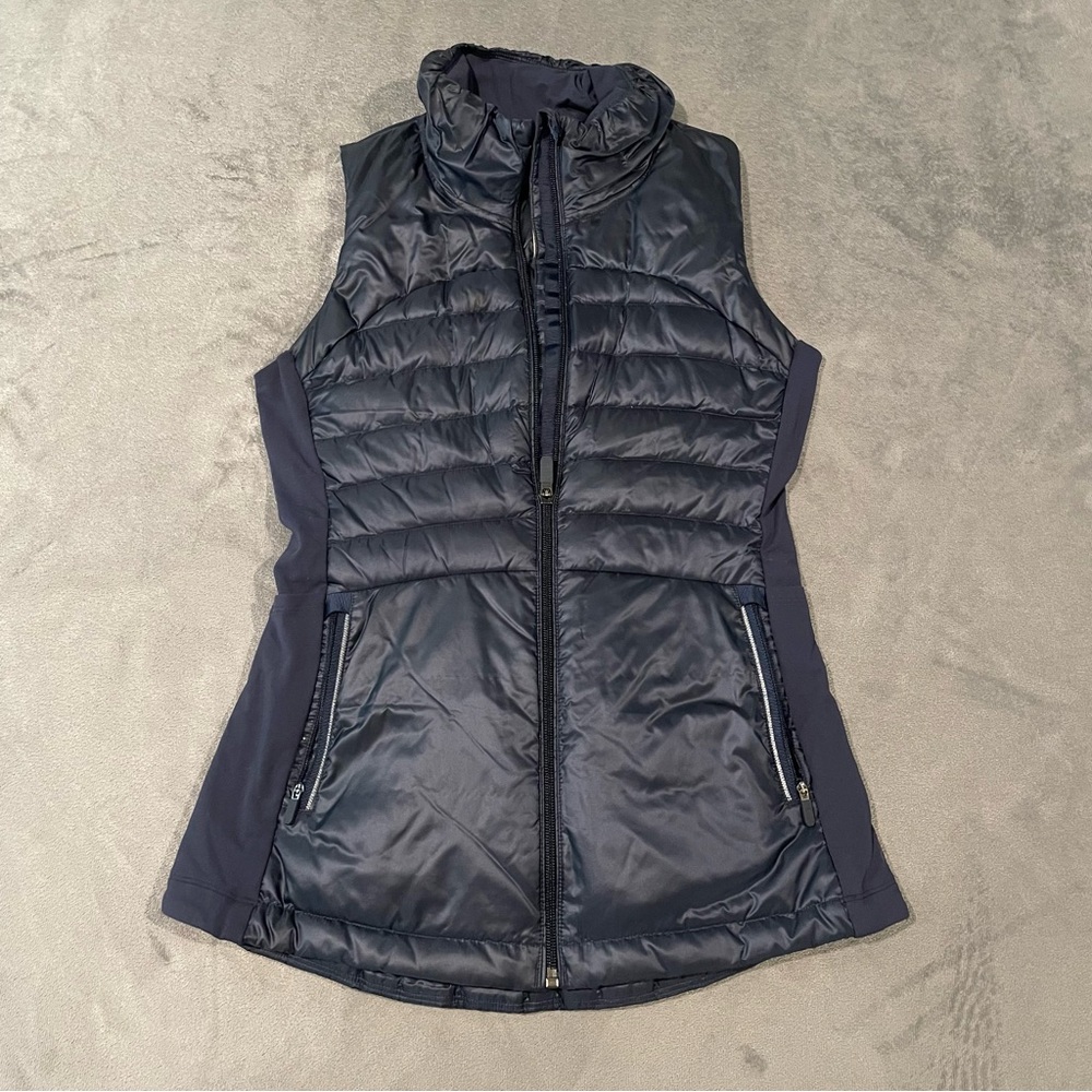 Lululemon Vest Womens 4 Inkwell Blue Down for a Run II 800 Fill Goose Down